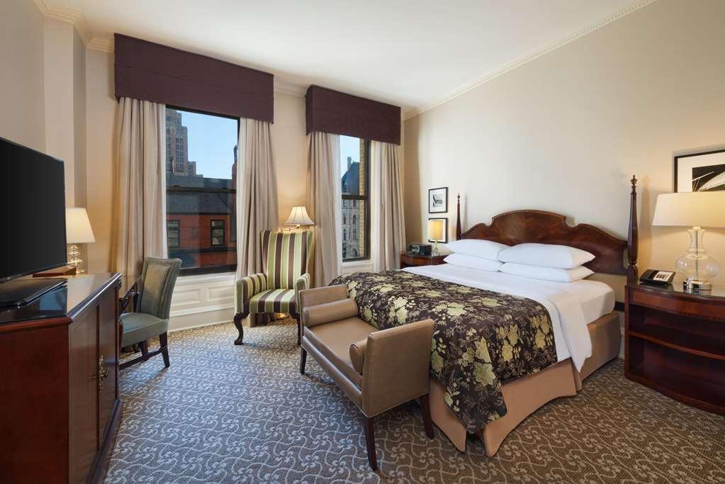 The Pfister Hotel Milwaukee Exterior foto